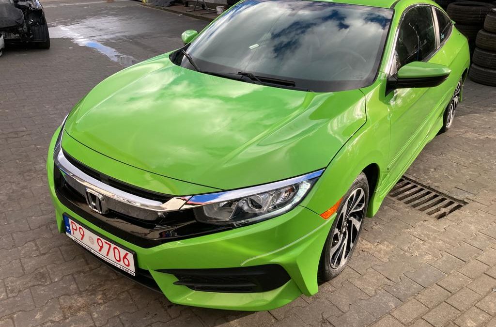 Honda Civic zielona