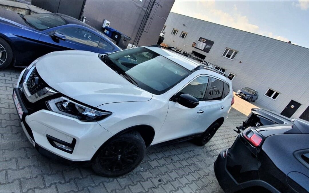 Transport aut z USA do Polski: etapy, koszty i formalności