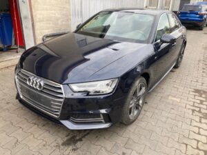Audi A4 Quattro S line z USA jak nowy po naprawie