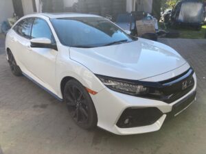 Honda Civic 2017 z USA Import - zdjęcie po naprawie