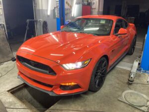 Ford Mustang GT z USA jak nowy po naprawie