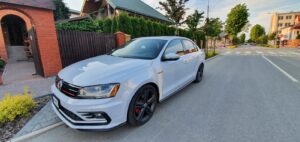 Volkswagen Jetta 2018 z USA – Import do Warszawy dla Jacka, jak nowy po naprawie